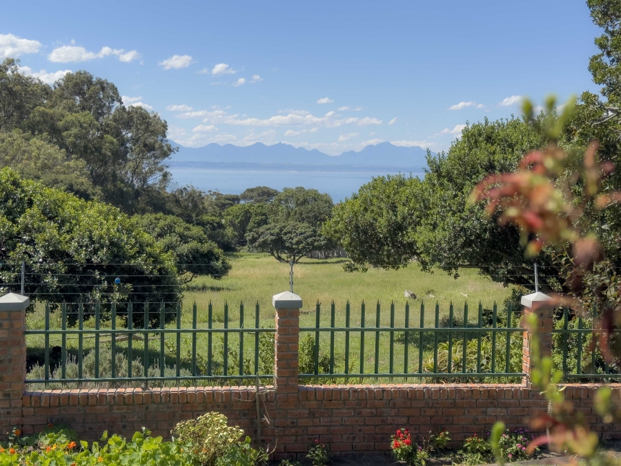 3 Bedroom Property for Sale in Mossel Bay Central Western Cape